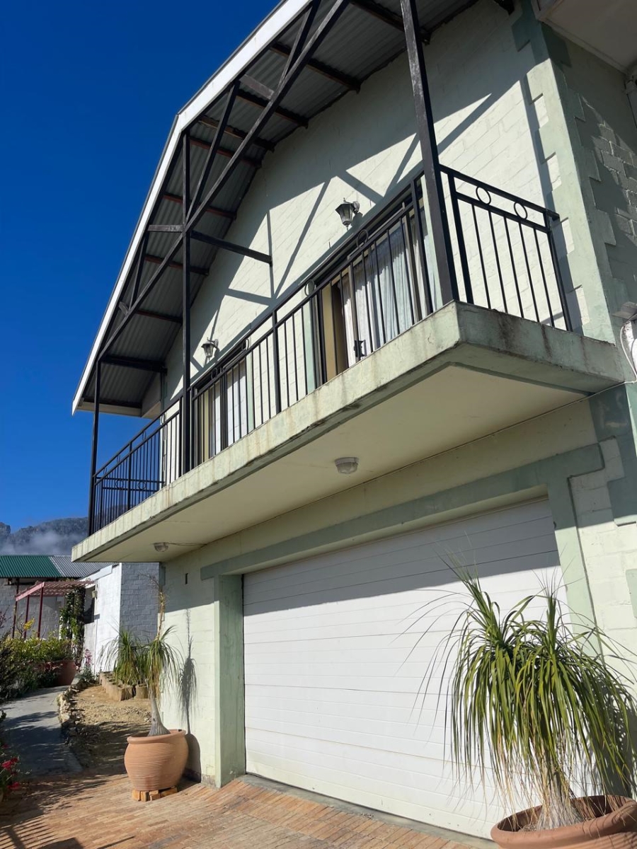 4 Bedroom Property for Sale in Idasvallei Western Cape